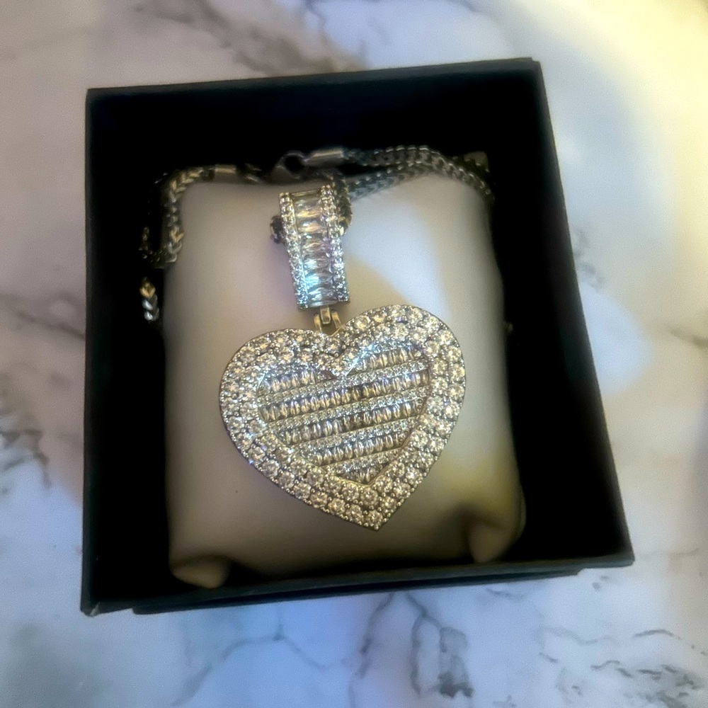 Diamond heart chain! Cz 🤍